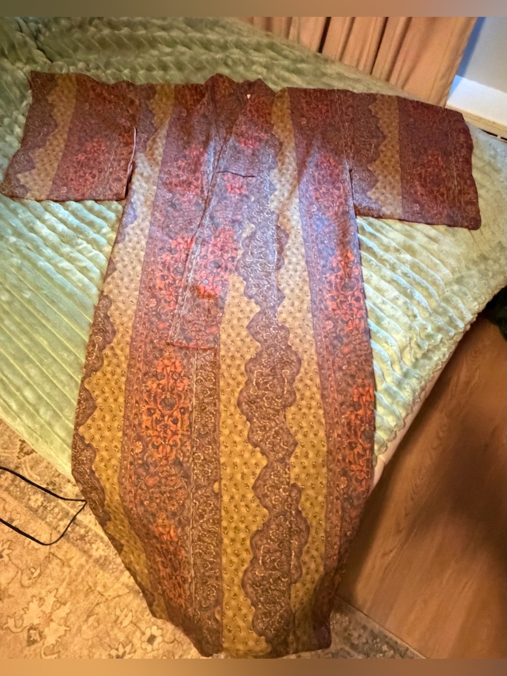 Men's Kimono Yukata in red & Rust Fully lined with 2 pair of white Tabi socks